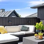 Sten - 30m From The Sea By Interhome Ferienhaus Bjert Strand