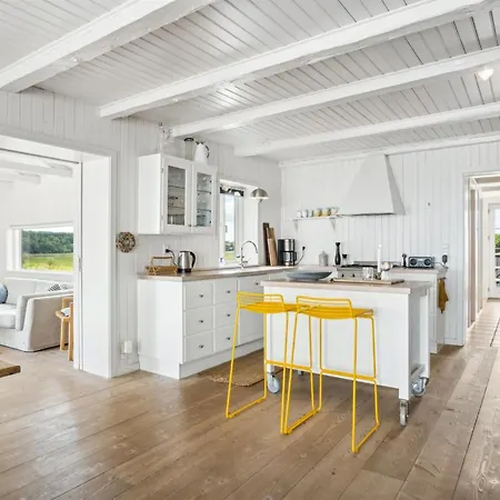 Sten - 30m From The Sea By Interhome *
