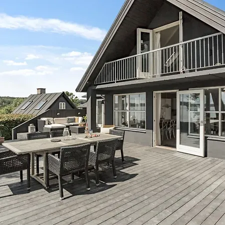 Sten - 30m From The Sea By Interhome *