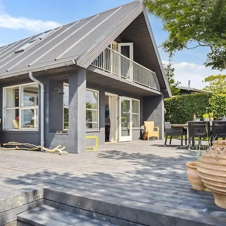 Sten - 30m From The Sea By Interhome Ferienhaus Bjert Strand